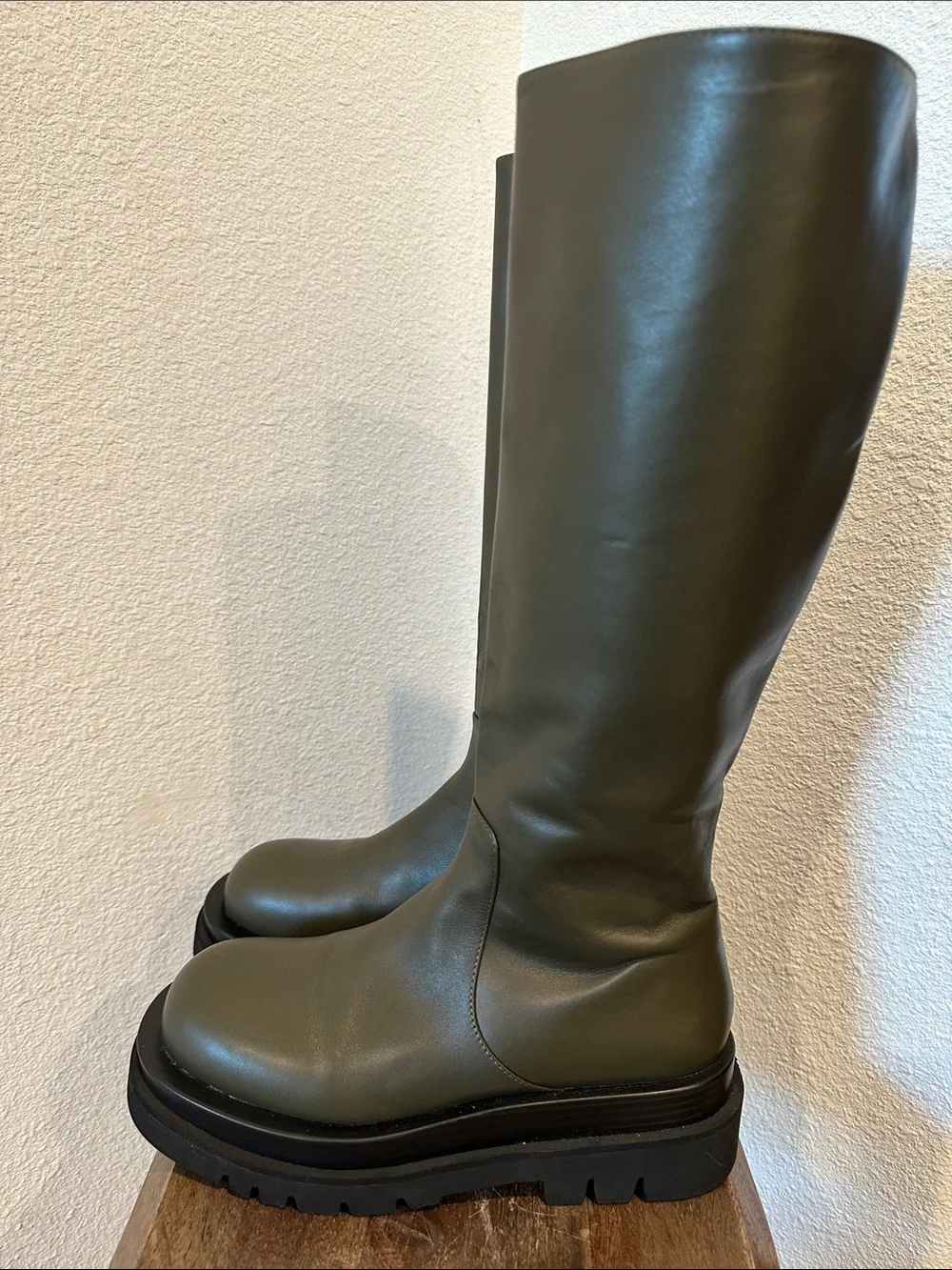 NEW Jeffrey Campbell 